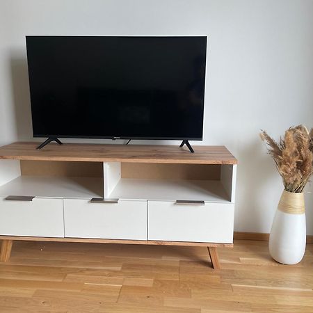 55 M2 Stylish Apartment With Balcony & Parking Wien Eksteriør bilde