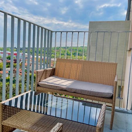 55 M2 Stylish Apartment With Balcony & Parking Wien Eksteriør bilde