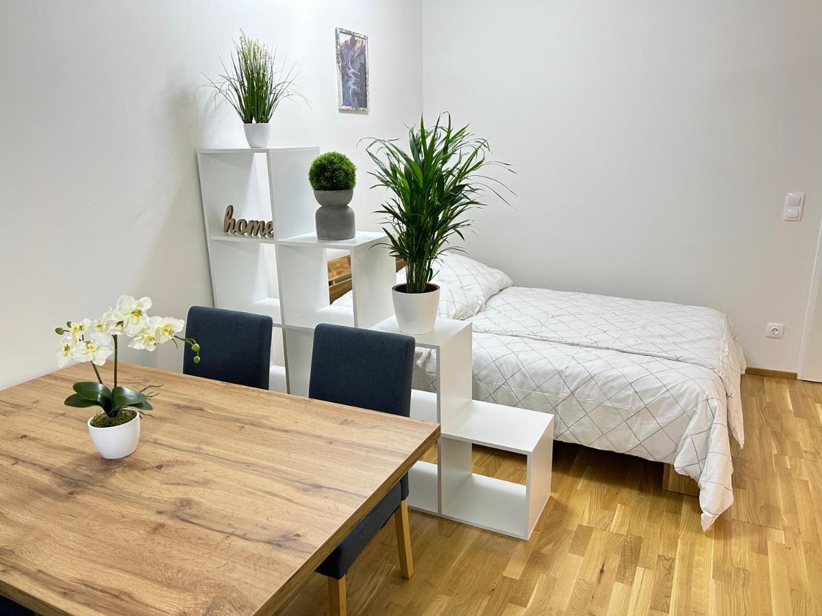 55 M2 Stylish Apartment With Balcony & Parking Wien Eksteriør bilde