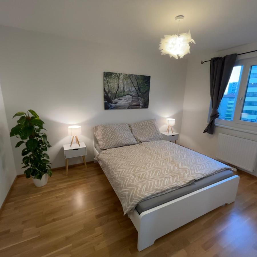 55 M2 Stylish Apartment With Balcony & Parking Wien Eksteriør bilde