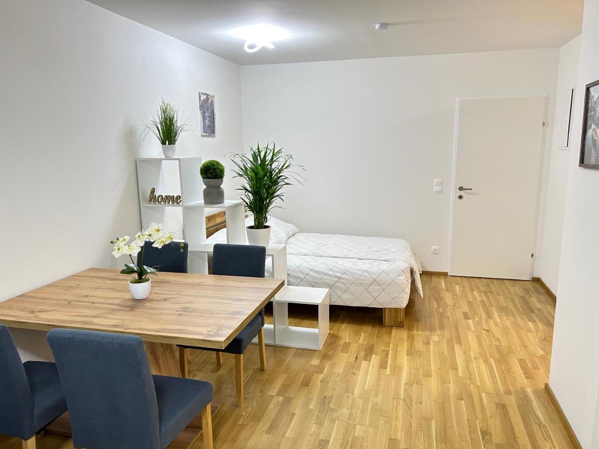 55 M2 Stylish Apartment With Balcony & Parking Wien Eksteriør bilde