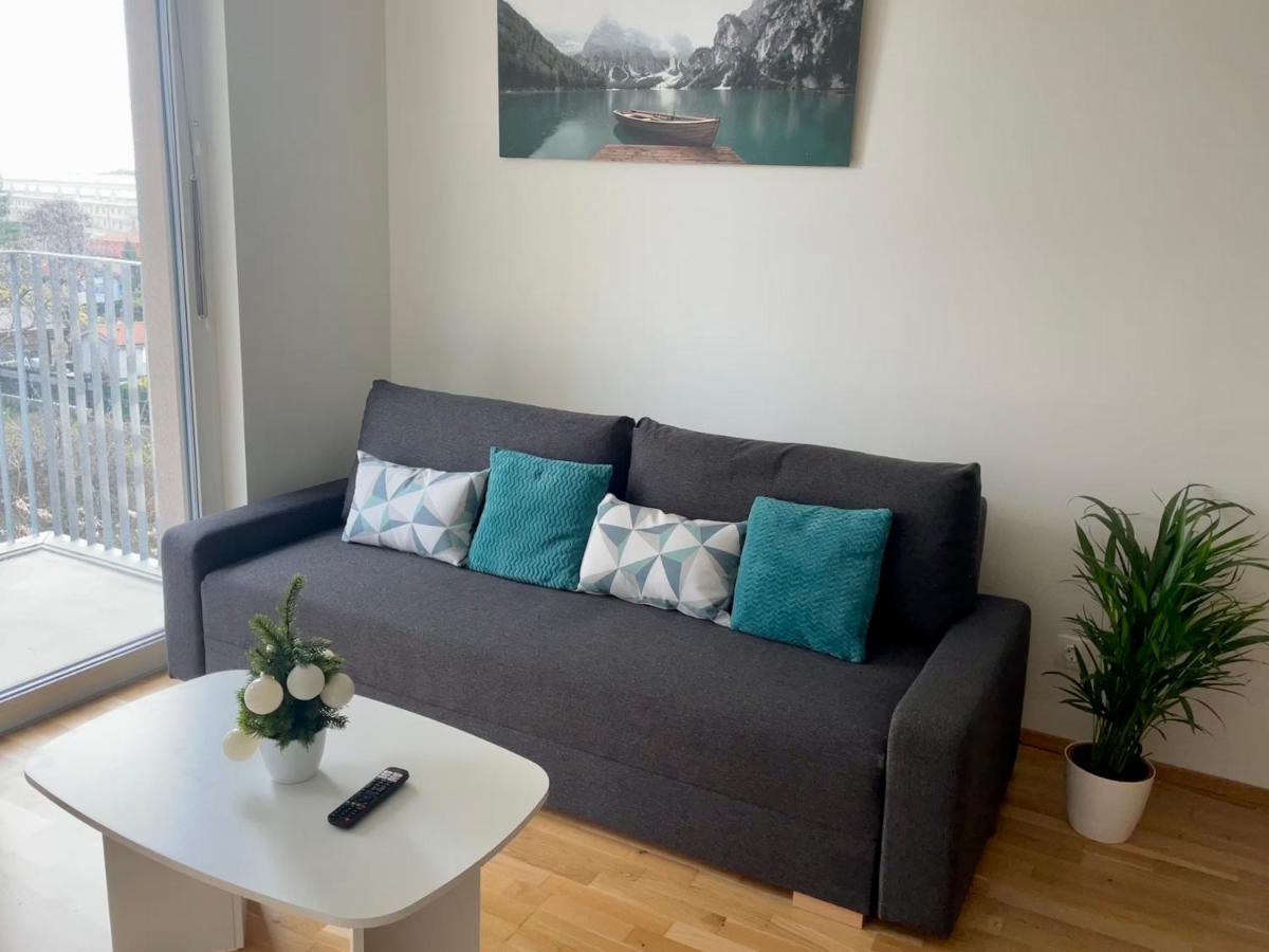 55 M2 Stylish Apartment With Balcony & Parking Wien Eksteriør bilde