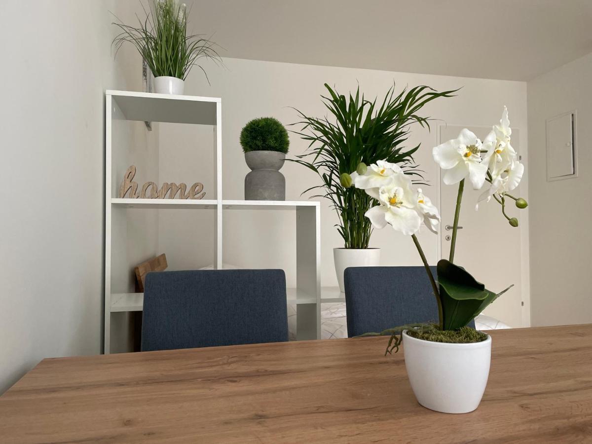 55 M2 Stylish Apartment With Balcony & Parking Wien Eksteriør bilde