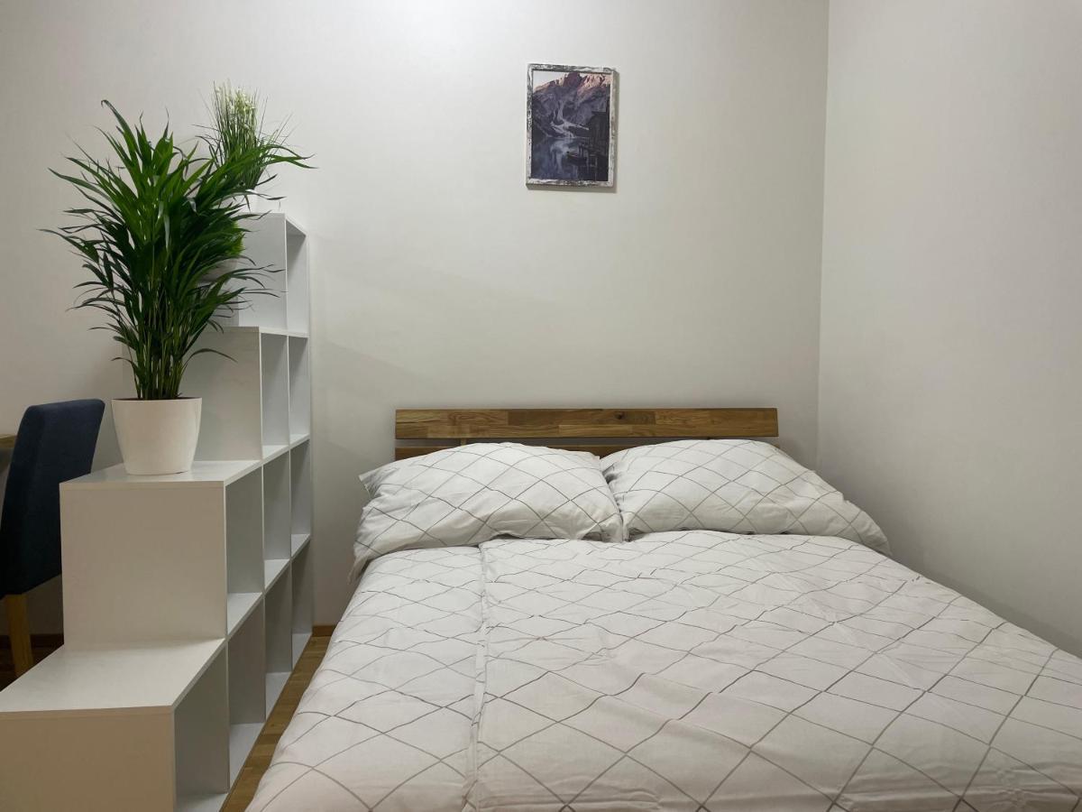 55 M2 Stylish Apartment With Balcony & Parking Wien Eksteriør bilde