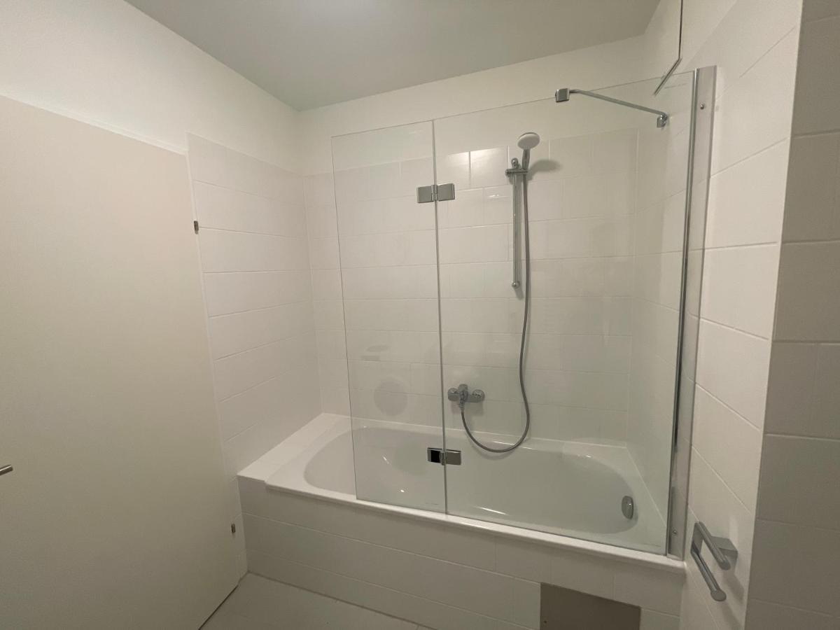 55 M2 Stylish Apartment With Balcony & Parking Wien Eksteriør bilde